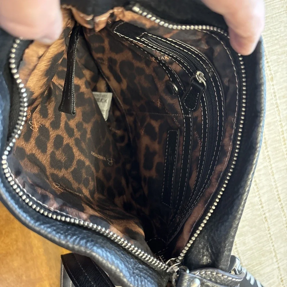 B Makowsky Leather Shoulder Bag‎ Black NWT with Dust Bag Excellent Condition